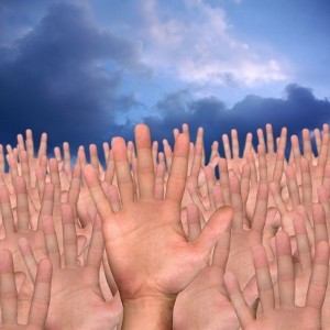 democrazia mani