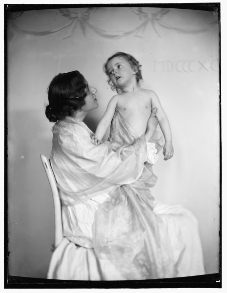 Gertrude Käsebier Adoration [Adorazione], 1897